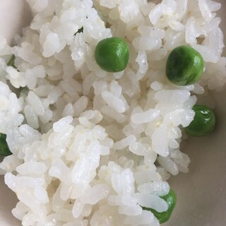 簡単にグリーンピースのごはん